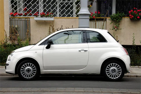 fiat 500 weißer Fiat 500 – Beispiel für Gebrauchtwagenankauf Freudenstadt